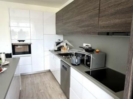 Pronájem bytu, 3+kk, 83 m²