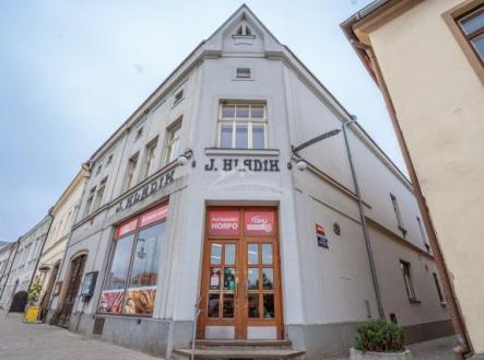 Prodej nájemního domu, 654 m²