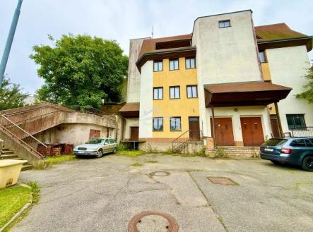 Prodej nájemního domu, 953 m²