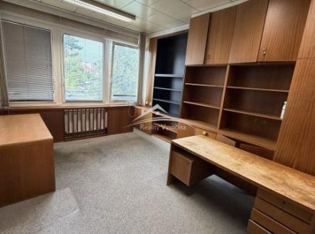 Pronájem kanceláře, 30 m²