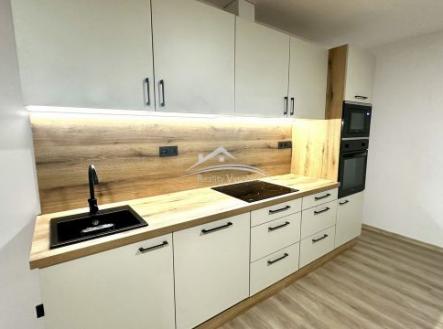 Pronájem bytu, 3+kk, 70 m²