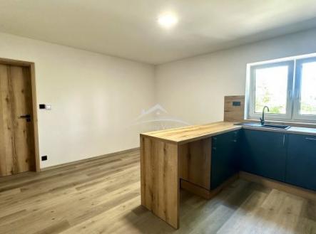 Pronájem bytu, 2+kk, 40 m²