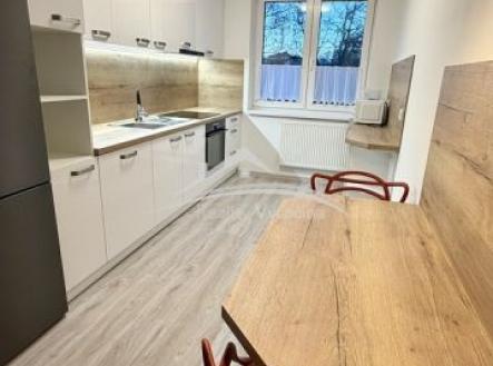 Pronájem bytu, 3+1, 90 m²