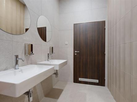 Pronájem kanceláře, 1 200 m²