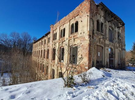 Prodej nájemního domu, 1 570 m²