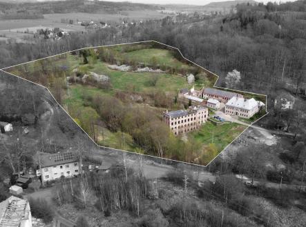 Prodej nájemního domu, 1 570 m²