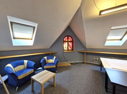 Pronájem kanceláře, 63 m²