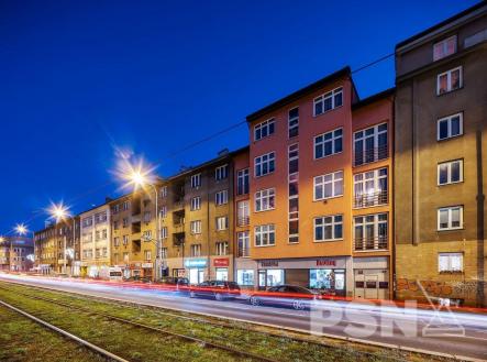 Pronájem kanceláře, 220 m²