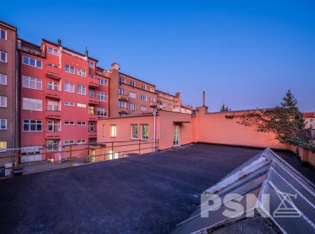 Pronájem kanceláře, 220 m²