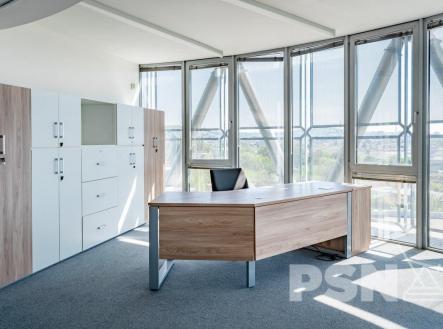 Pronájem kanceláře, 710 m²