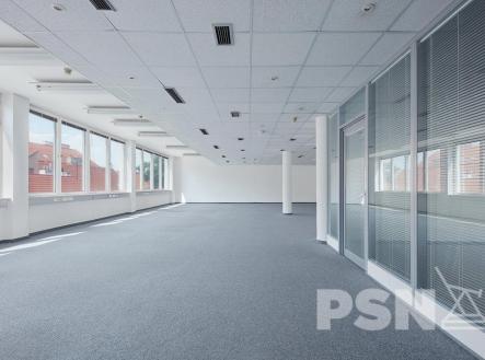Pronájem kanceláře, 300 m²