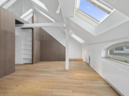 Pronájem bytu, 3+1, 129 m²