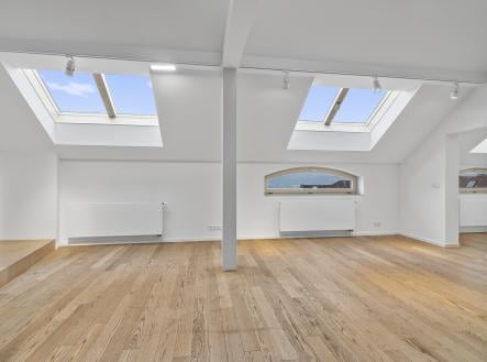 Pronájem bytu, 3+1, 129 m²