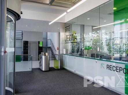 Pronájem komerčního objektu, jiný, 413 m²