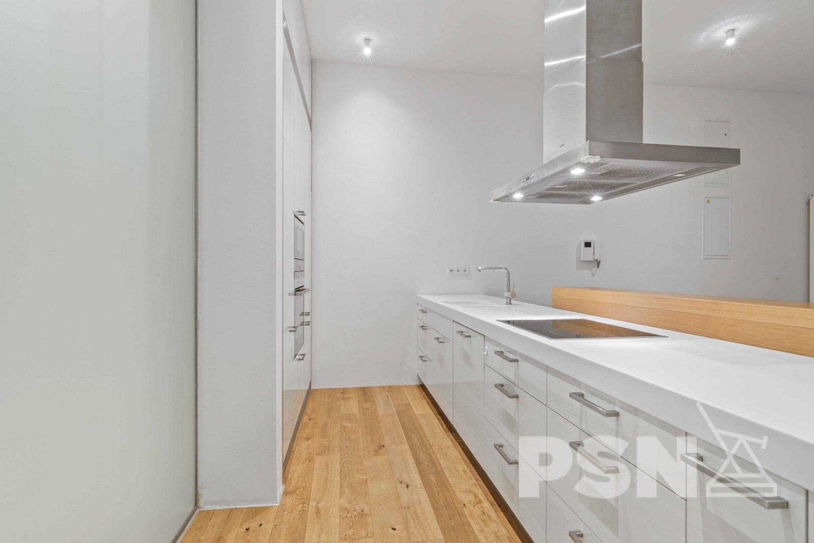 Byt 3+kk, s balkonem u nám. Jiřího z Poděbrad