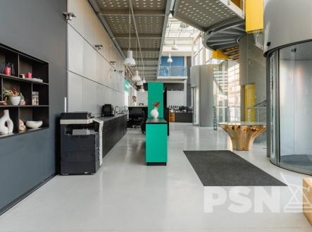 Pronájem kanceláře, 1 000 m²