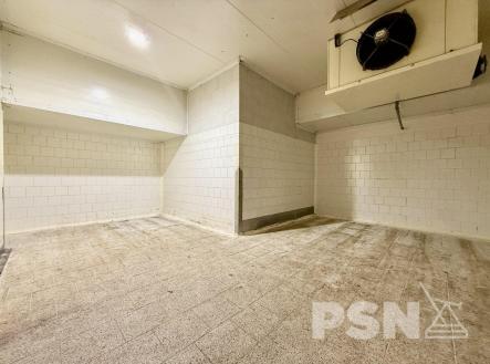 Pronájem komerčního objektu, výroba, 949 m²