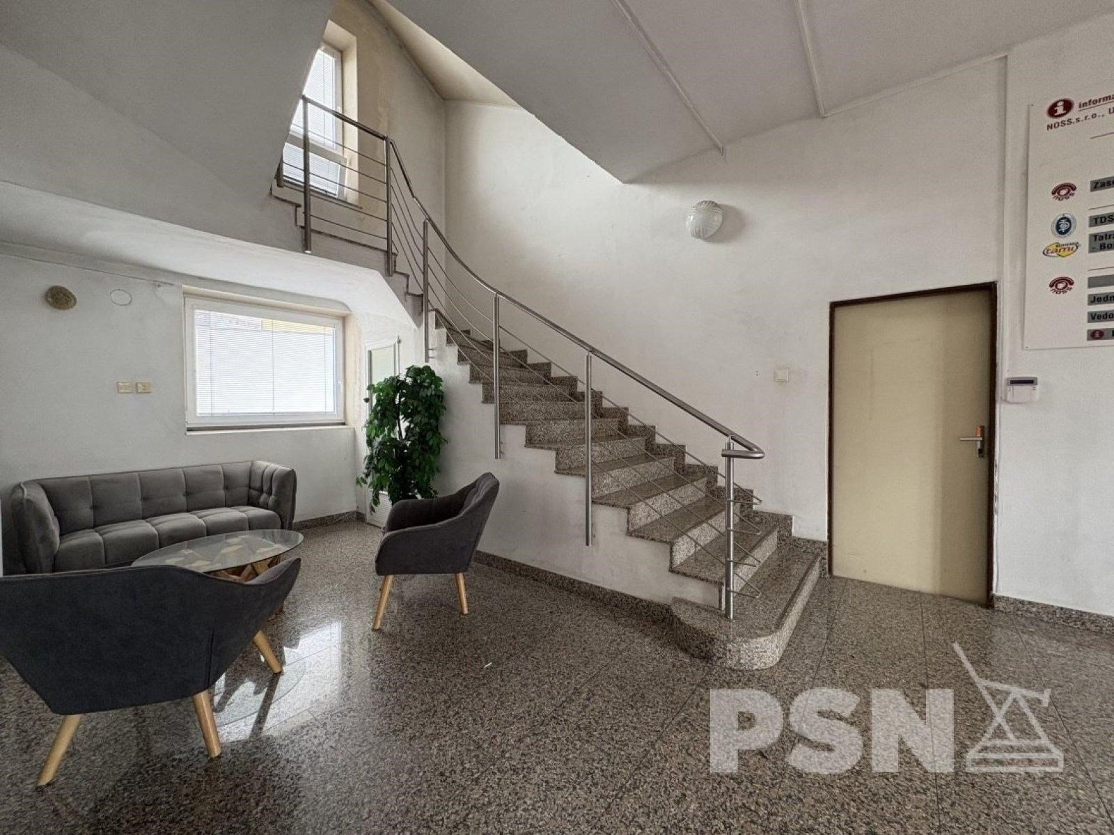 Kancelářská budova - Komárovské nábřeží Brno