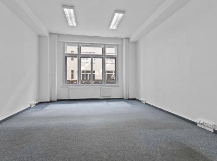 Pronájem kanceláře, 100 m²