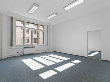Pronájem kanceláře, 260 m²