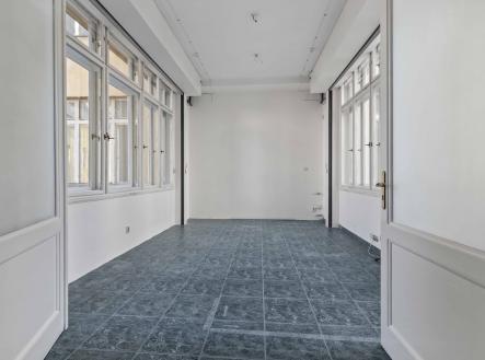 Pronájem kanceláře, 260 m²