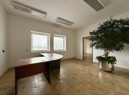 Pronájem kanceláře, 58 m²