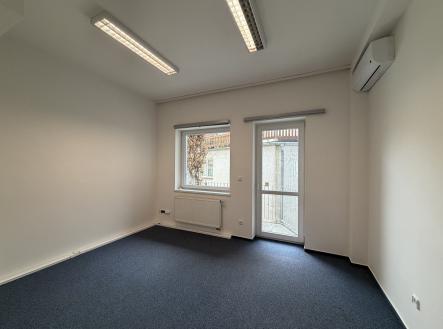 Pronájem kanceláře, 209 m² obrázek