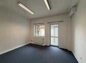 Pronájem kanceláře, 209 m²