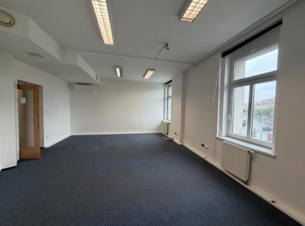 Pronájem kanceláře, 209 m²