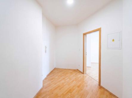 Pronájem kanceláře, 68 m²