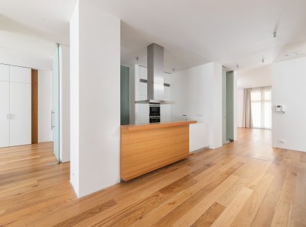 Pronájem bytu, 5+kk, 184 m²