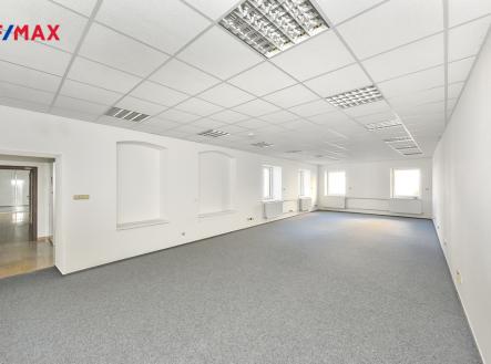 Pronájem - kanceláře, 83 m²