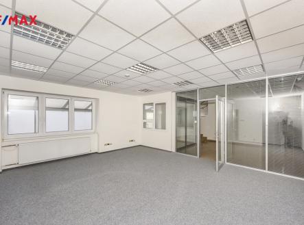 Pronájem - kanceláře, 129 m²