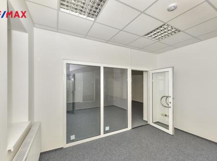 Pronájem - kanceláře, 129 m²