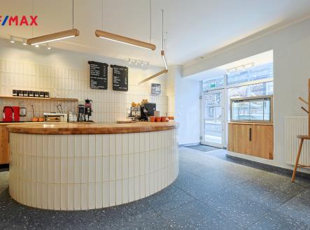 Pronájem obchodní prostor, 210 m²