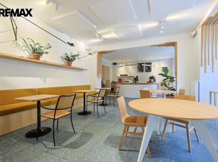 Pronájem obchodní prostory, 210 m²