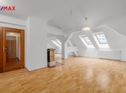 Pronájem bytu, 3+kk, 120 m²