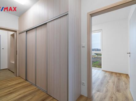 Pronájem bytu, 4+kk, 97 m²