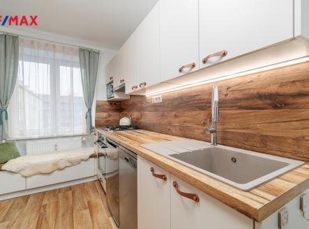 Pronájem bytu, 2+1, 53 m²