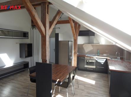 Pronájem bytu, 3+kk, 80 m²