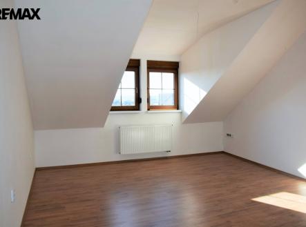 Pronájem bytu, 1+kk, 35 m²