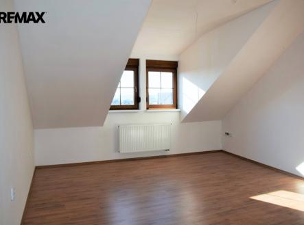 Pronájem bytu, 1+kk, 35 m²