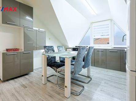 Pronájem bytu, 2+1, 43 m²