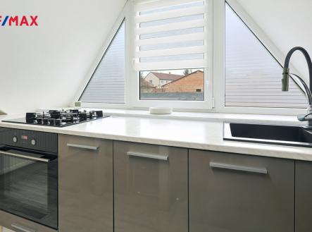 Pronájem bytu, 2+1, 43 m²