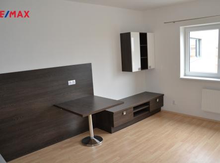 Pronájem bytu, 1+kk, 32 m²