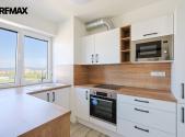 Pronájem bytu, 3+kk, 64 m²
