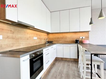 Pronájem bytu, 1+kk, 39 m²