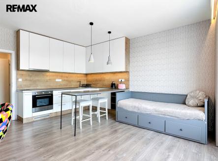 Pronájem bytu, 1+kk, 39 m²