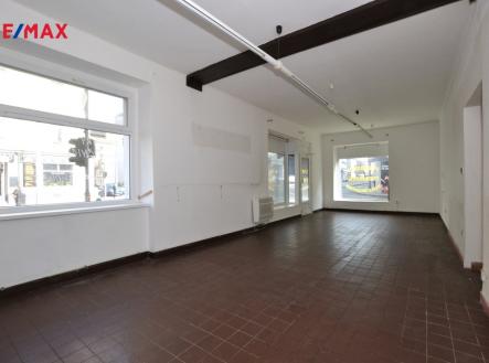 Pronájem obchodní prostor, 100 m²