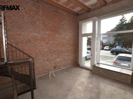 Pronájem obchodní prostory, 43 m²